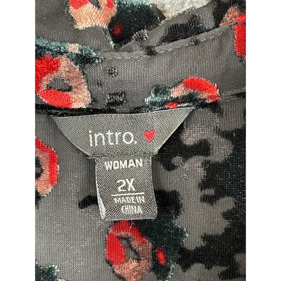 Intro Women's 2X Button Down Shirt Black Burnout Red Floral Velvet - Picture 8 of 13